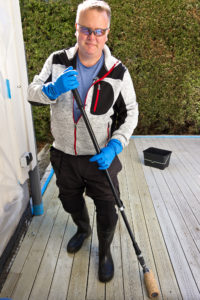 Mann med beskyttelsesutstyr